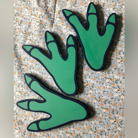 Wood Dinosaur foot print wall decor 3 piece set - Picture 1 of 5